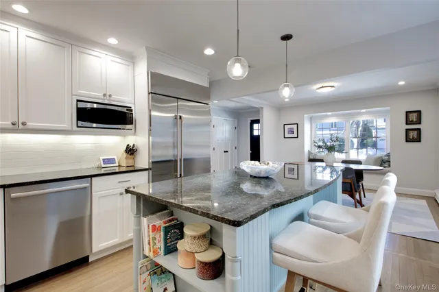 $1,450,000 | 26 Marlin Lane, Port Washington, NY 11050