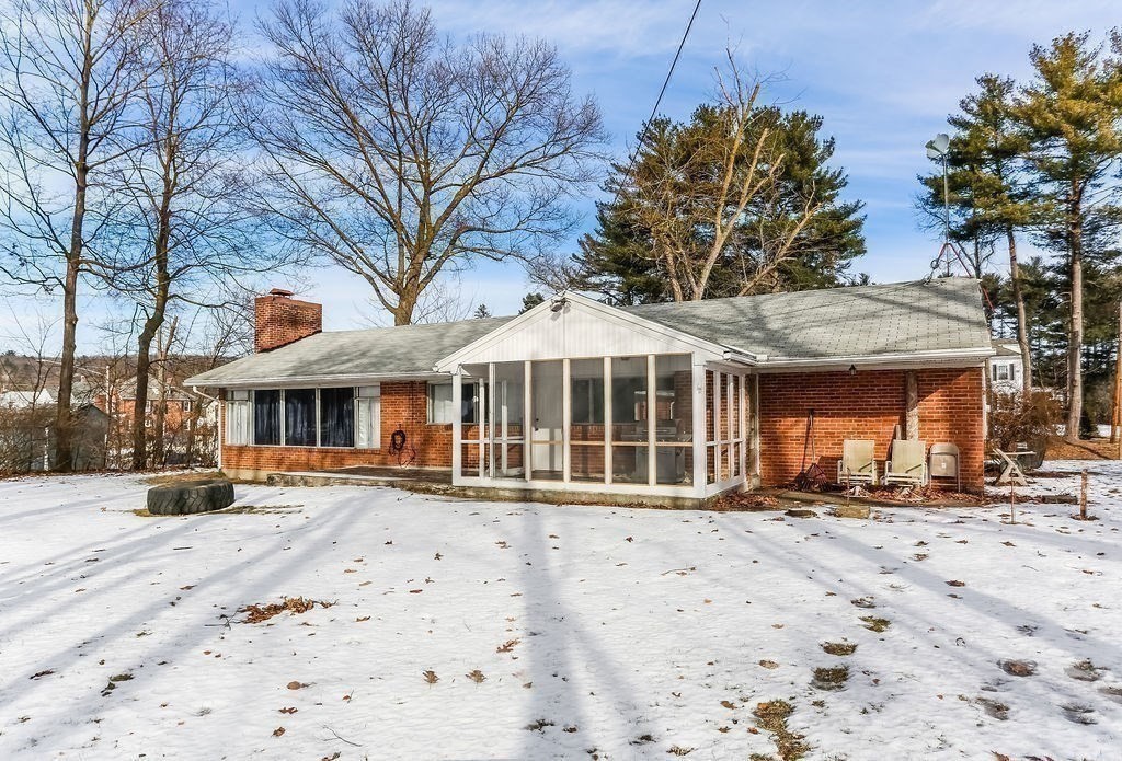 76 Pinehurst Road Holyoke, MA 01040 - Photo 21 of 25 Gallery Image 21