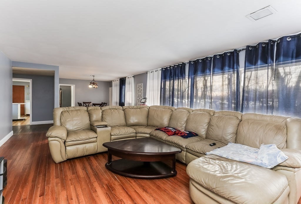 76 Pinehurst Road Holyoke, MA 01040 - Photo 3 of 25 Gallery Image 3