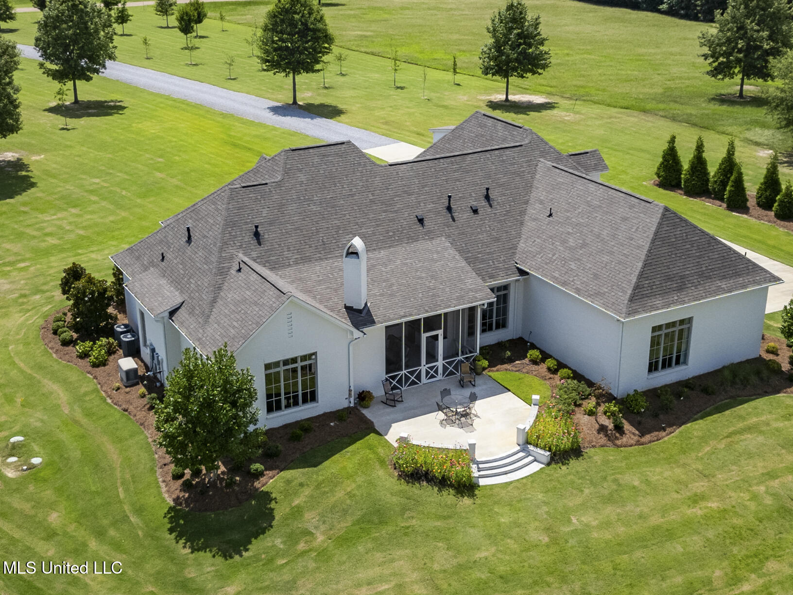 114 Fallen Oak Road Madison, MS 39110 - Photo 43 of 52 114 Fallen Oak drone-8