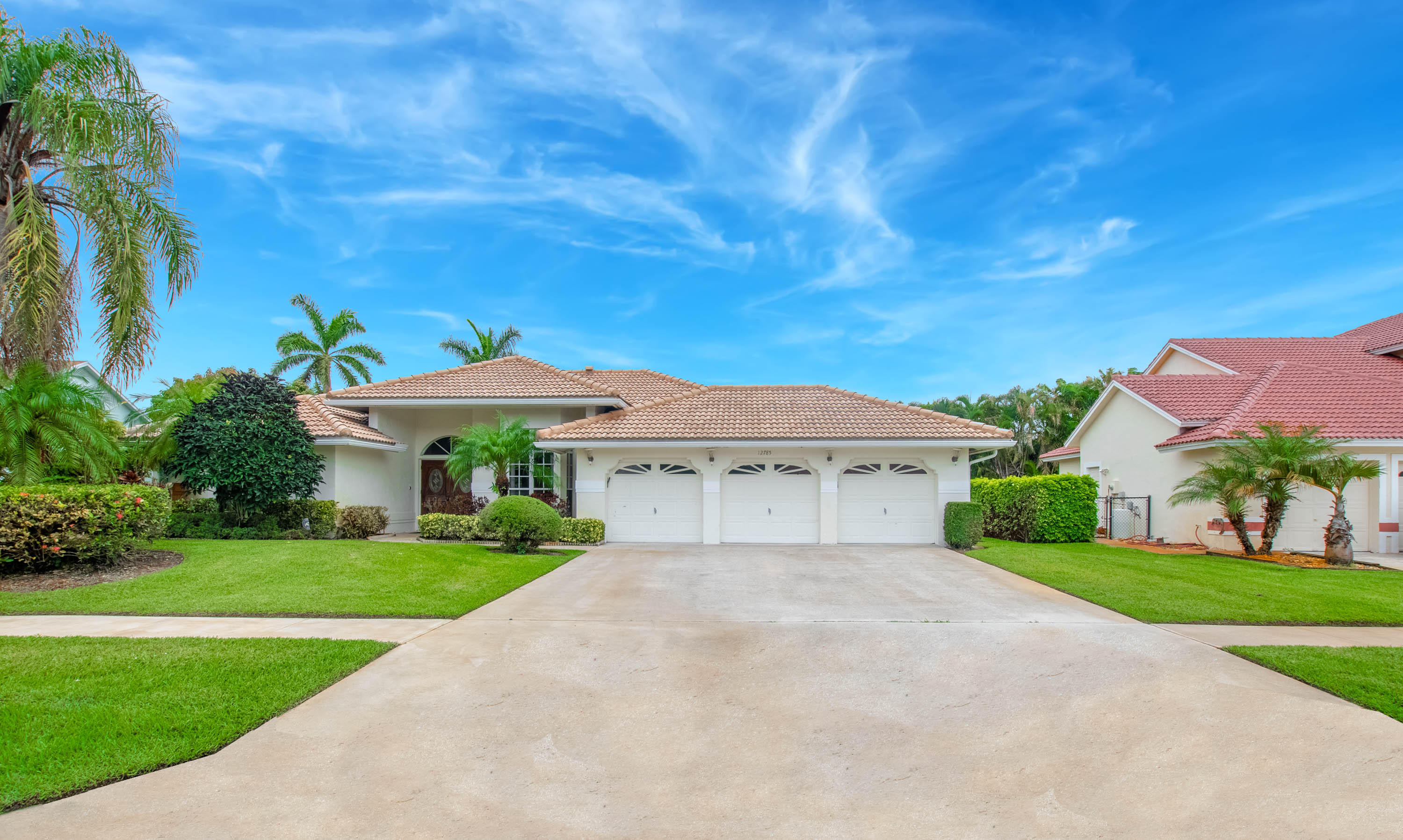 12785 Kingsway Road Wellington, FL 33414 - Photo 1 of 28 Front of House