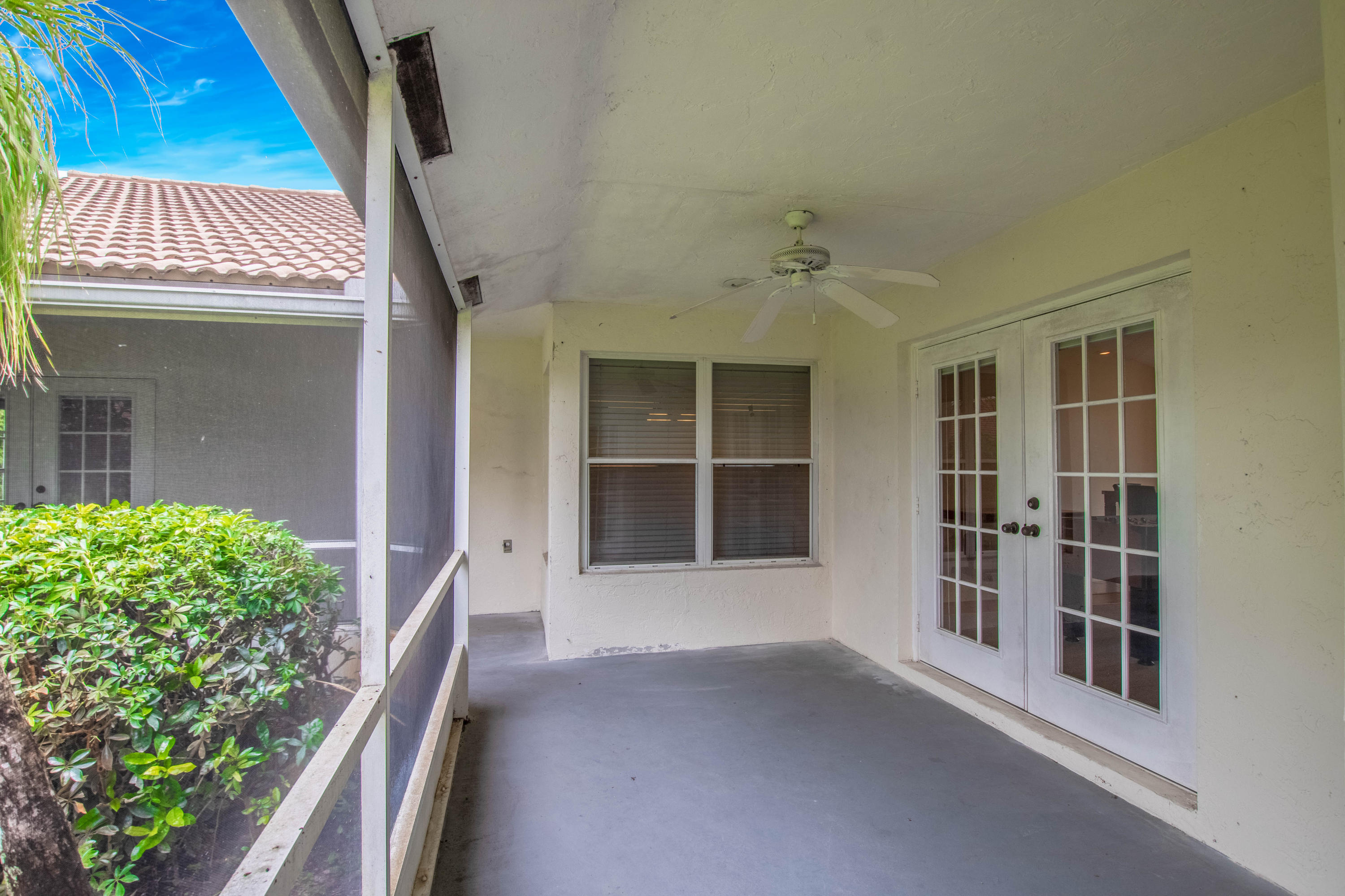 12785 Kingsway Road Wellington, FL 33414 - Photo 18 of 28 Covered Patio
