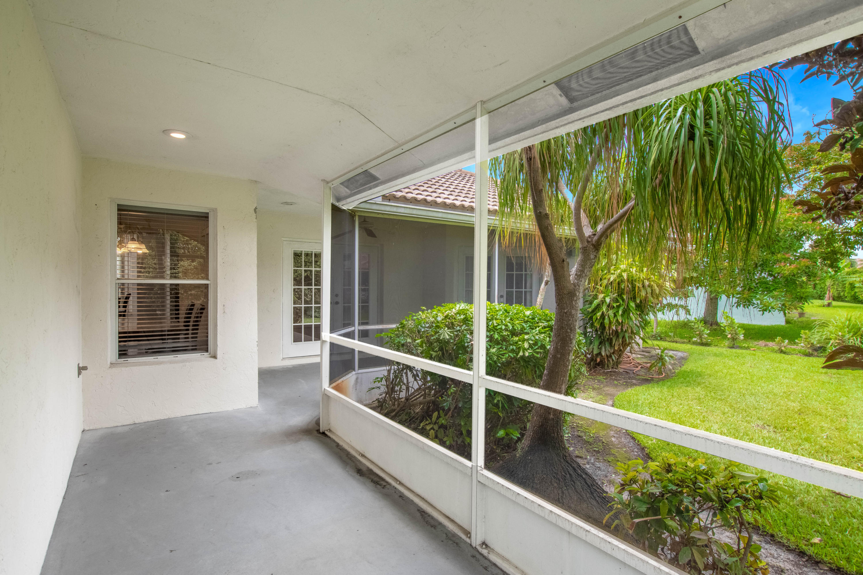 12785 Kingsway Road Wellington, FL 33414 - Photo 19 of 28 Covered Patio