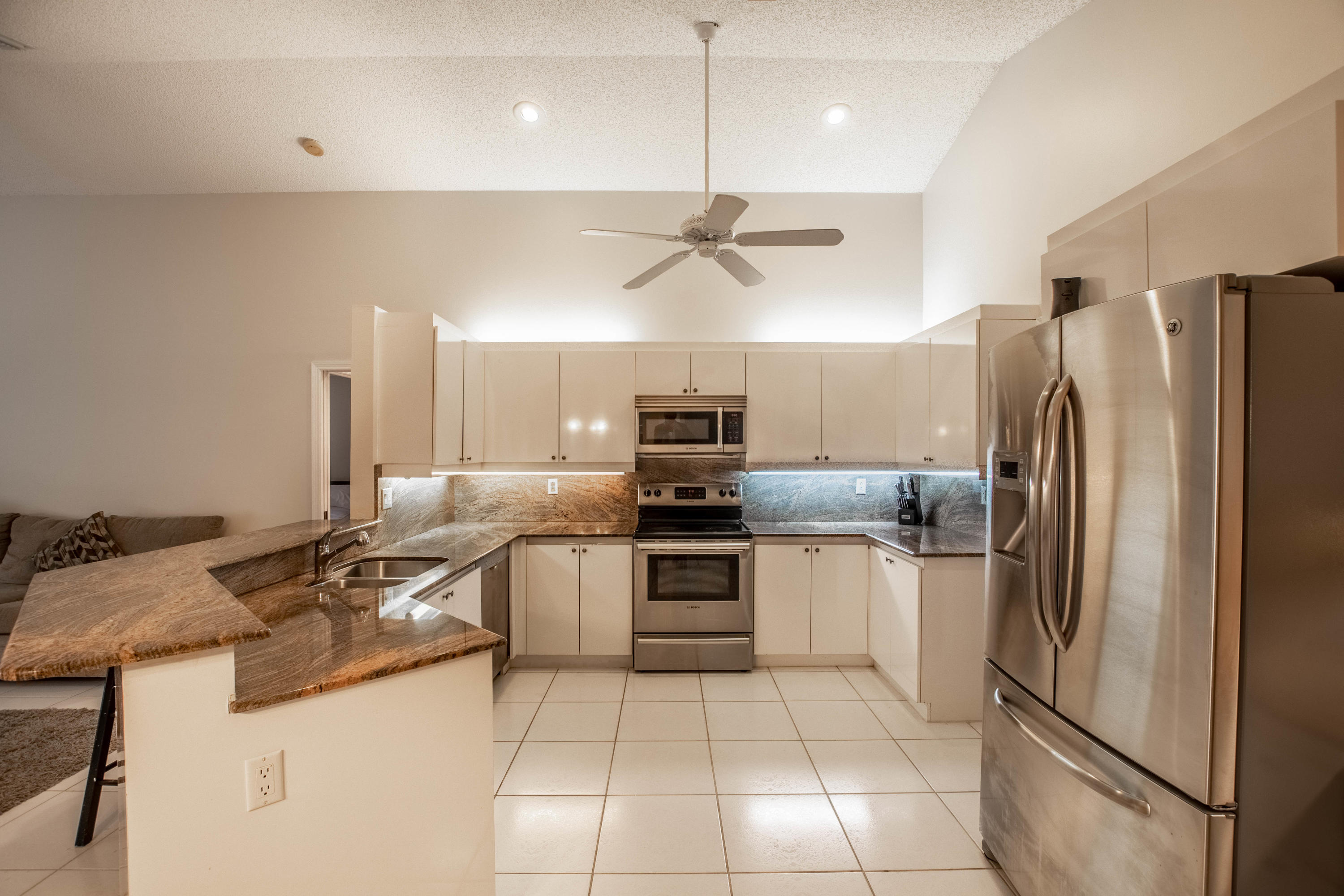 12785 Kingsway Road Wellington, FL 33414 - Photo 8 of 28 Kitchen 2