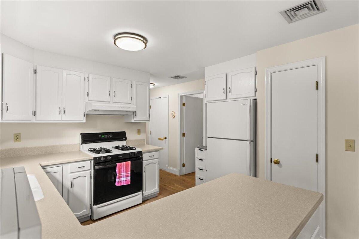 84 Eel Pond Road Buzzards Bay, MA 02532 - Photo 21 of 51 30-0090