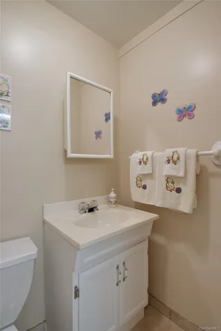 $1,199,000 | 172 Brook Street, Garden City, NY 11530