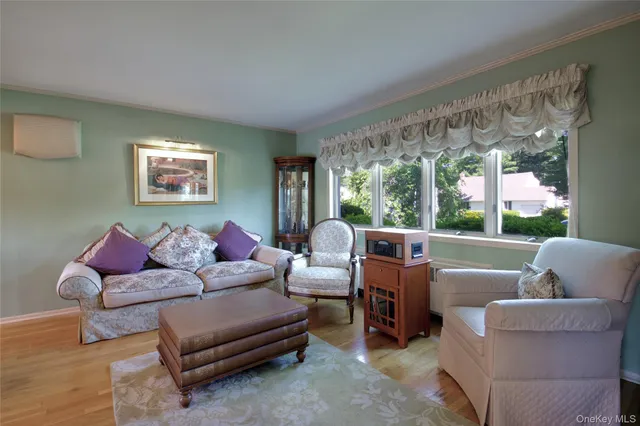 $1,199,000 | 172 Brook Street, Garden City, NY 11530