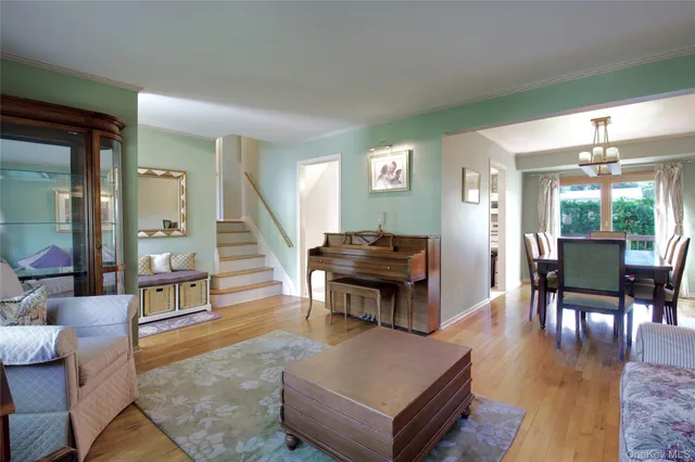 $1,199,000 | 172 Brook Street, Garden City, NY 11530