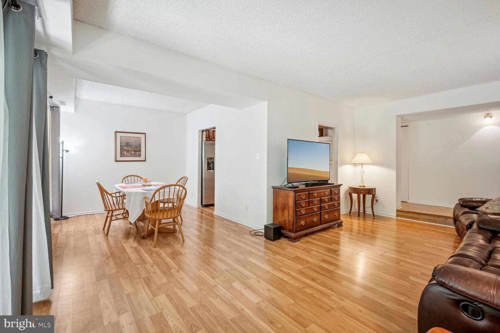 11833 Shire Court, Unit 2C Reston, VA 20191 - Photo 7 of 20 Dining Area