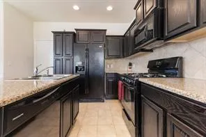 $1,995 | 1001 Zodiac Lane, Unit 50, Round Rock, TX 78665