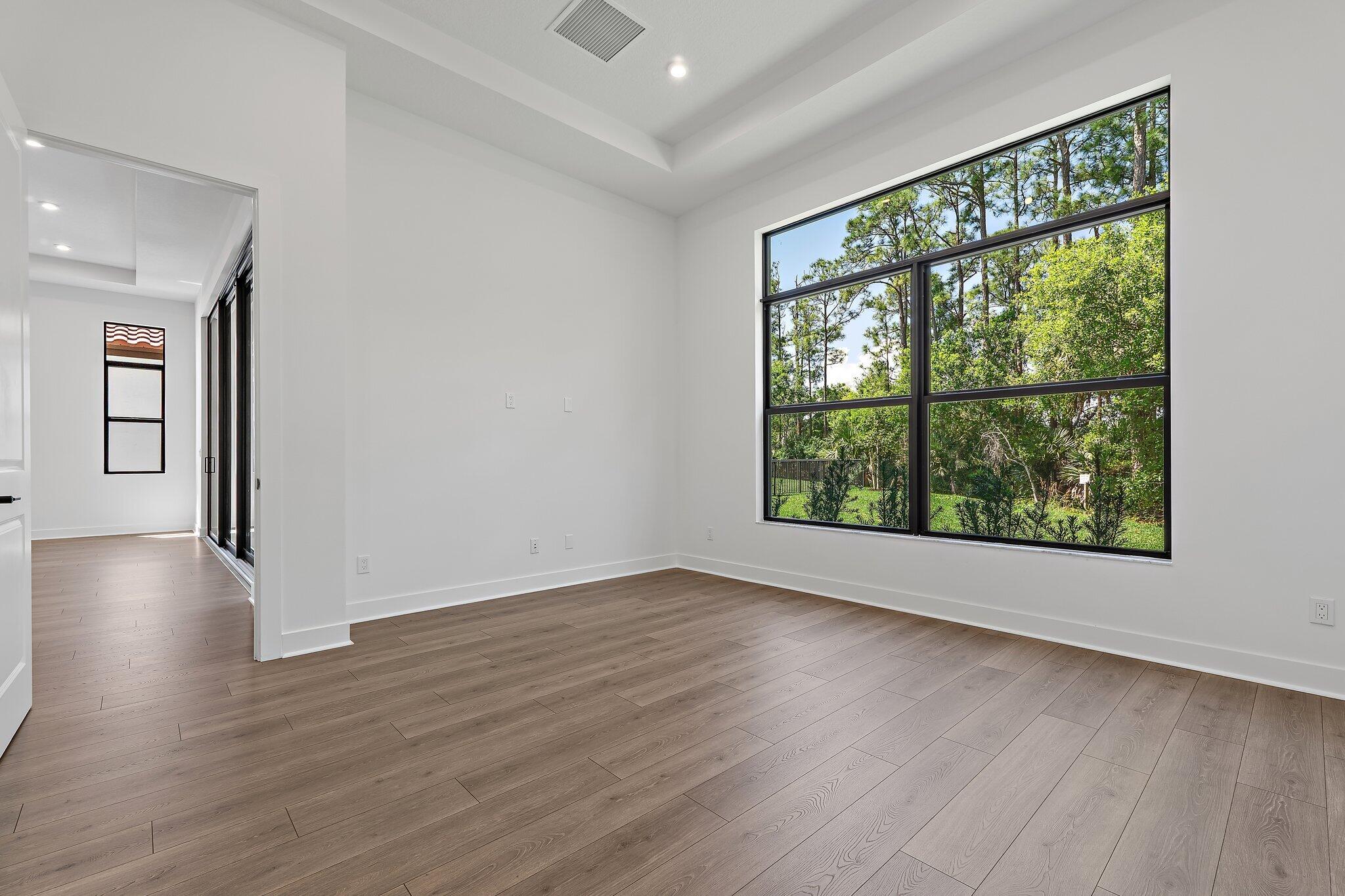 6880 Southeast Haven Lane Stuart, FL 34997 - Photo 11 of 38 Owner's Suite