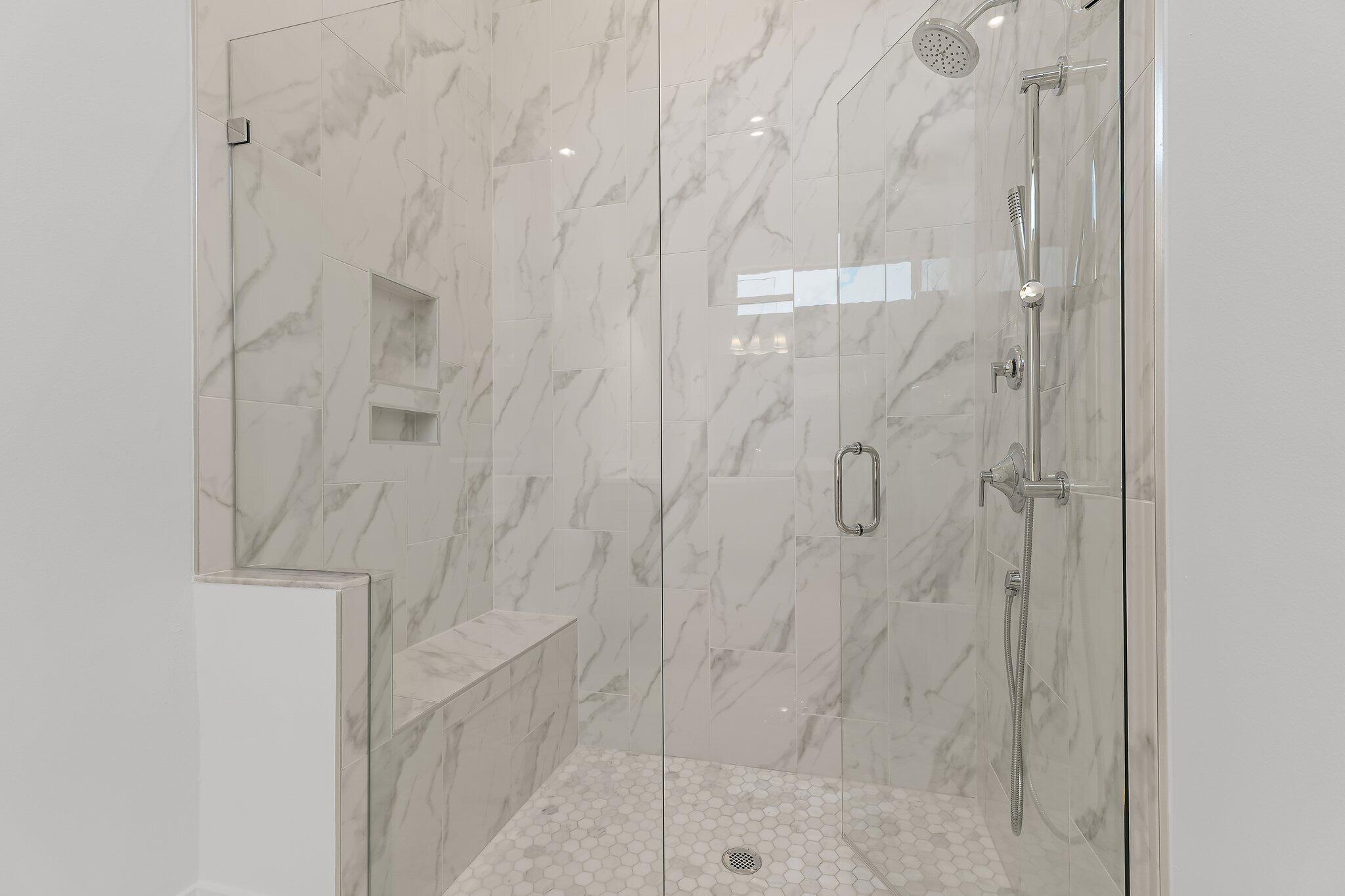 6880 Southeast Haven Lane Stuart, FL 34997 - Photo 15 of 38 Owner's Suite Bath