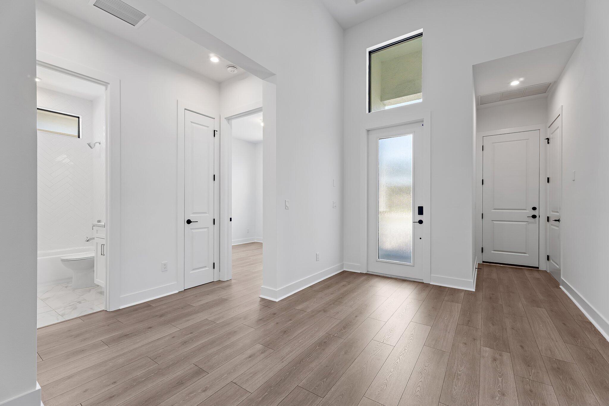 6880 Southeast Haven Lane Stuart, FL 34997 - Photo 18 of 38 Foyer