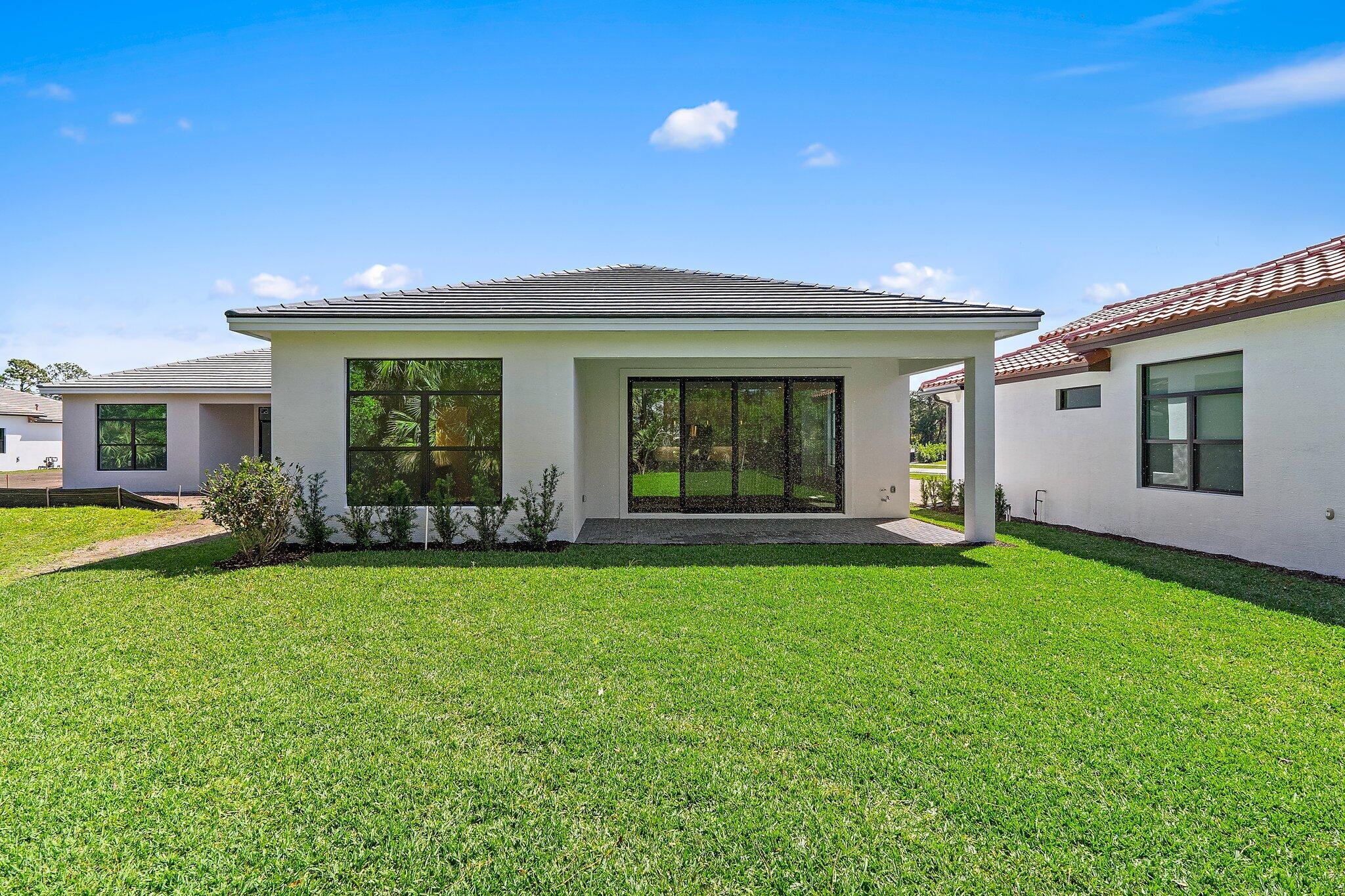 6880 Southeast Haven Lane Stuart, FL 34997 - Photo 36 of 38 Rear Exterior