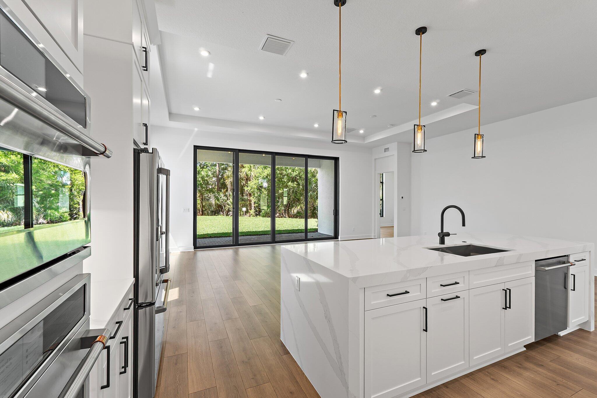 6880 Southeast Haven Lane Stuart, FL 34997 - Photo 6 of 38 Kitchen