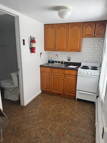 $1,150 | 523 Fostertown Road, Newburgh, NY 12550