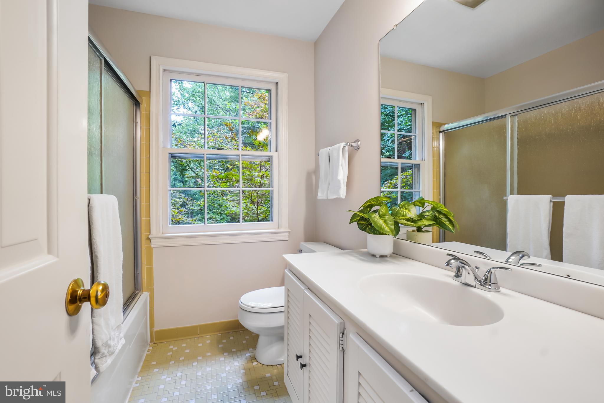 13621 Esworthy Road Germantown, MD 20874 - Photo 18 of 33 Gallery Image 18