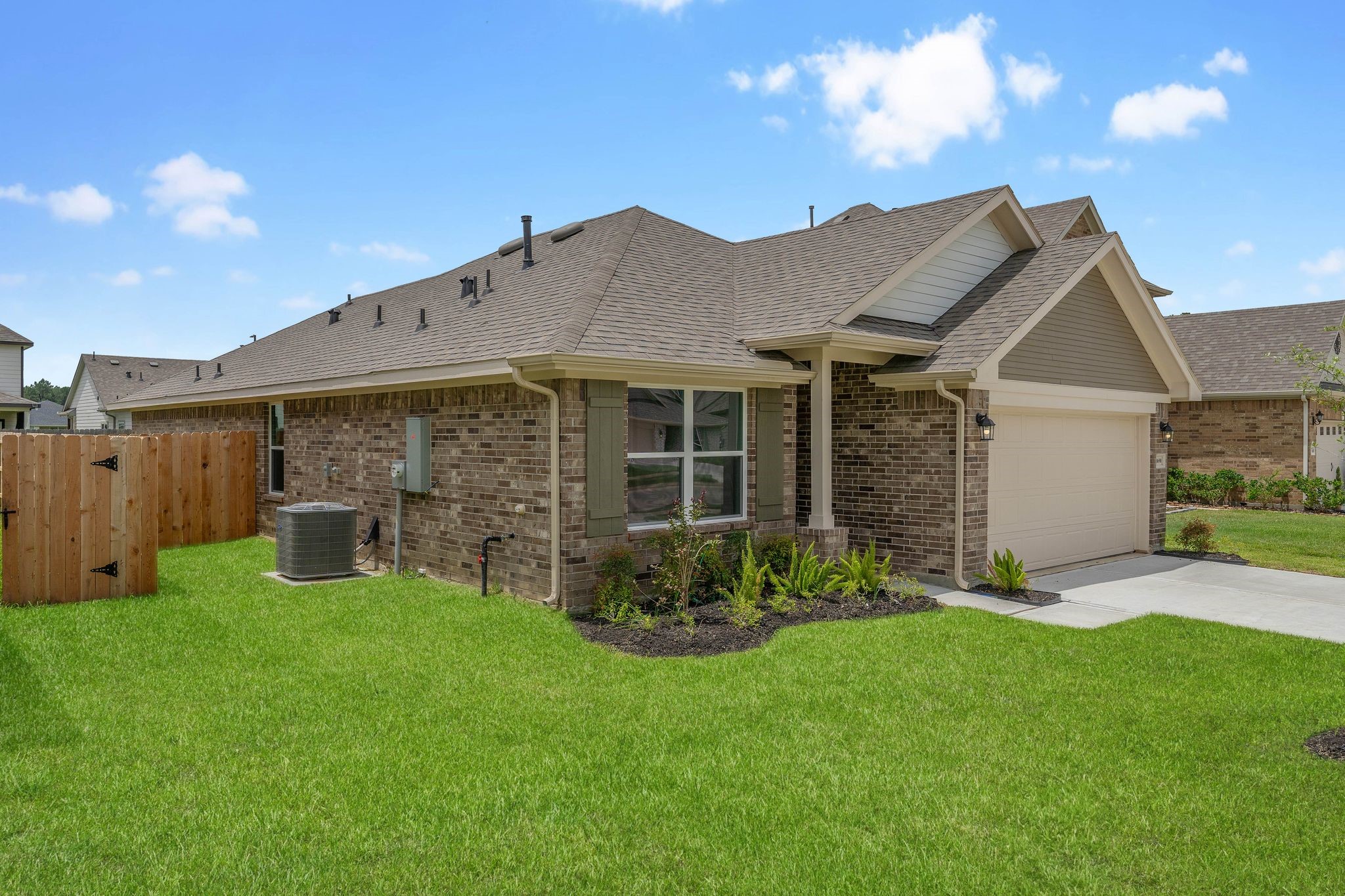 10690 Ellerston Road Cleveland, TX 77327 - Photo 3 of 28