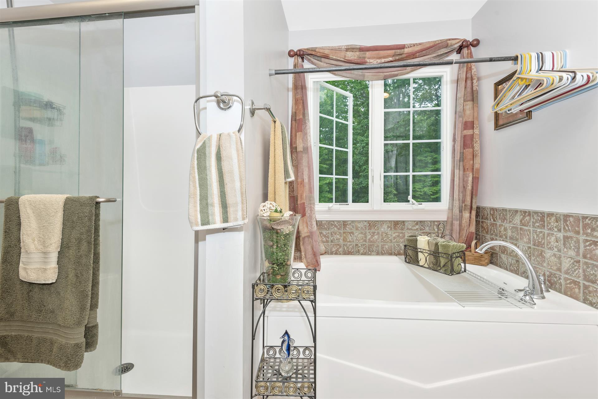2445 Chestnut Grove Road Sharpsburg, MD 21782 - Photo 17 of 30 Master bath view - soaking tub and walk-in shower