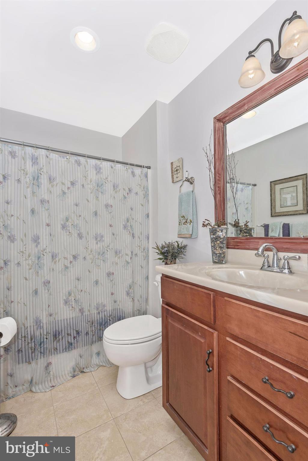 2445 Chestnut Grove Road Sharpsburg, MD 21782 - Photo 19 of 30 1st Floor full bath