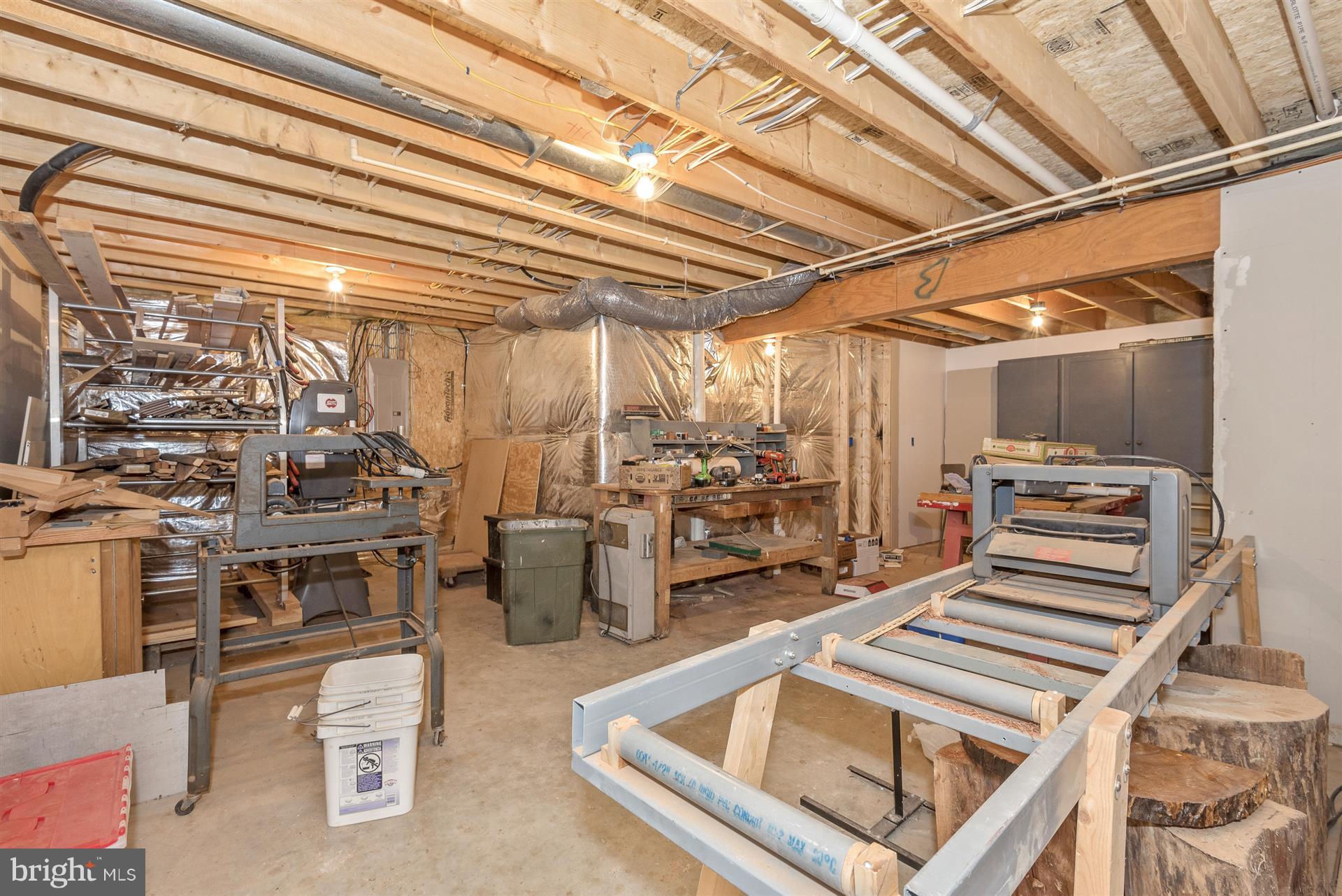 2445 Chestnut Grove Road Sharpsburg, MD 21782 - Photo 25 of 30 Large workshop in basement