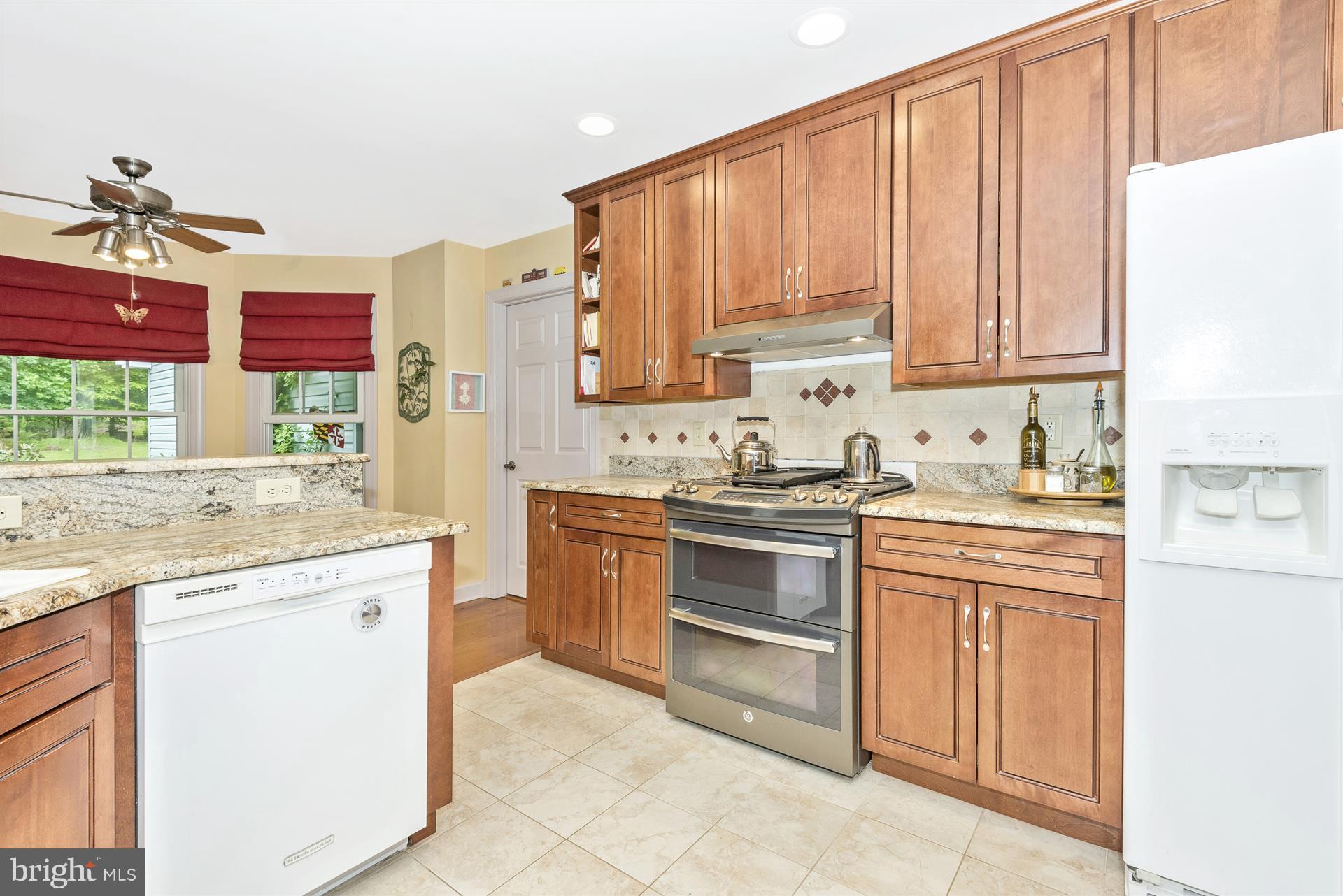 2445 Chestnut Grove Road Sharpsburg, MD 21782 - Photo 6 of 30 View of the kitchen