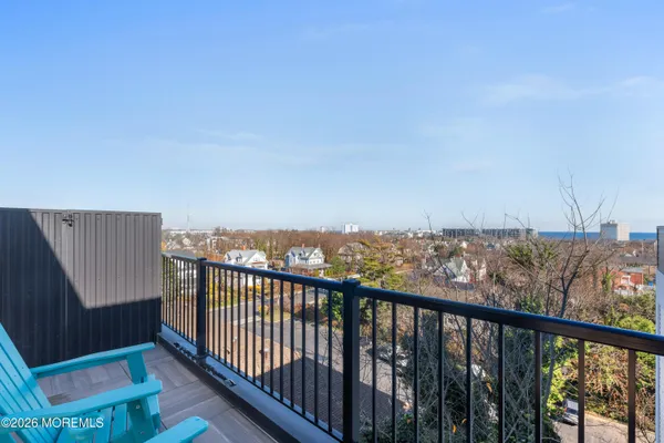 $2,677 | 180 Morris Avenue, Unit 304, Long Branch, NJ 07740