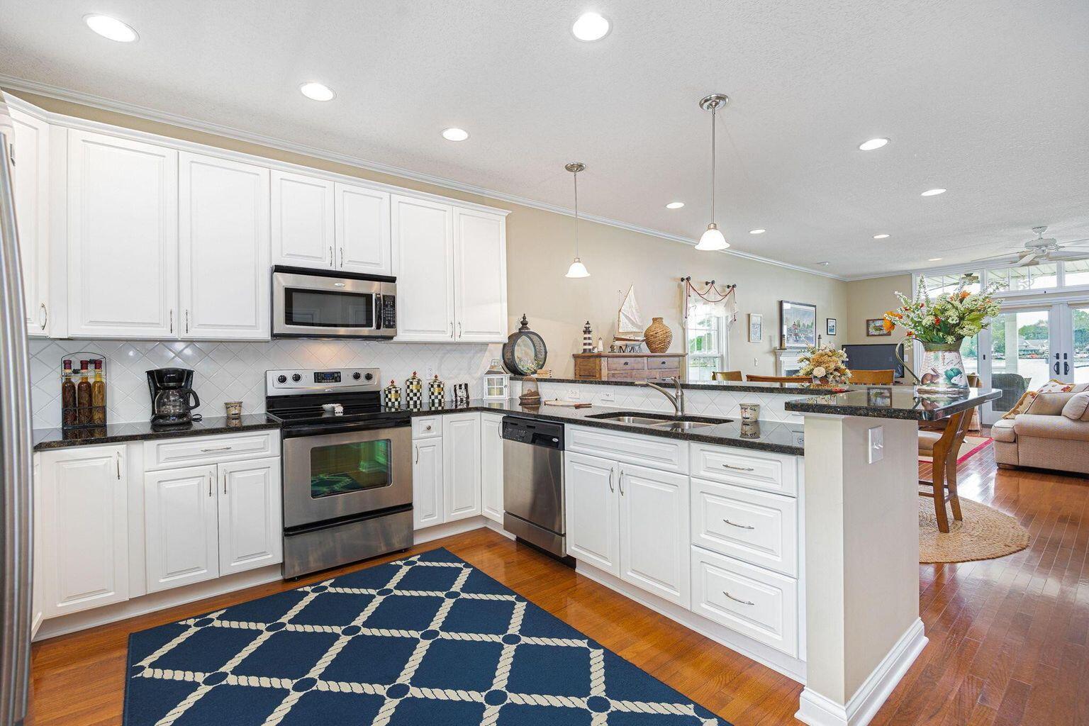 4455 Hunts Landing Road, Unit 9 Hebron, OH 43025 - Photo 8 of 104 Kitchen