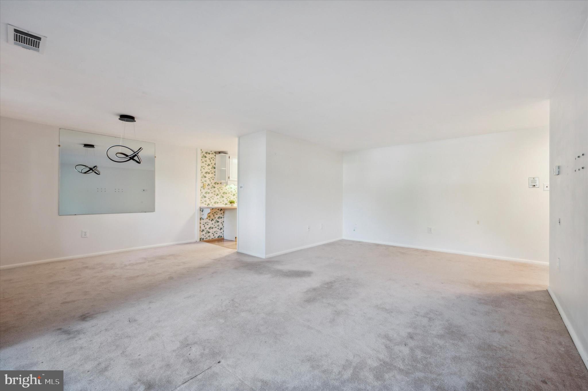 501 North Providence Road, Unit 118 Media, PA 19063 - Photo 5 of 15 Living Room