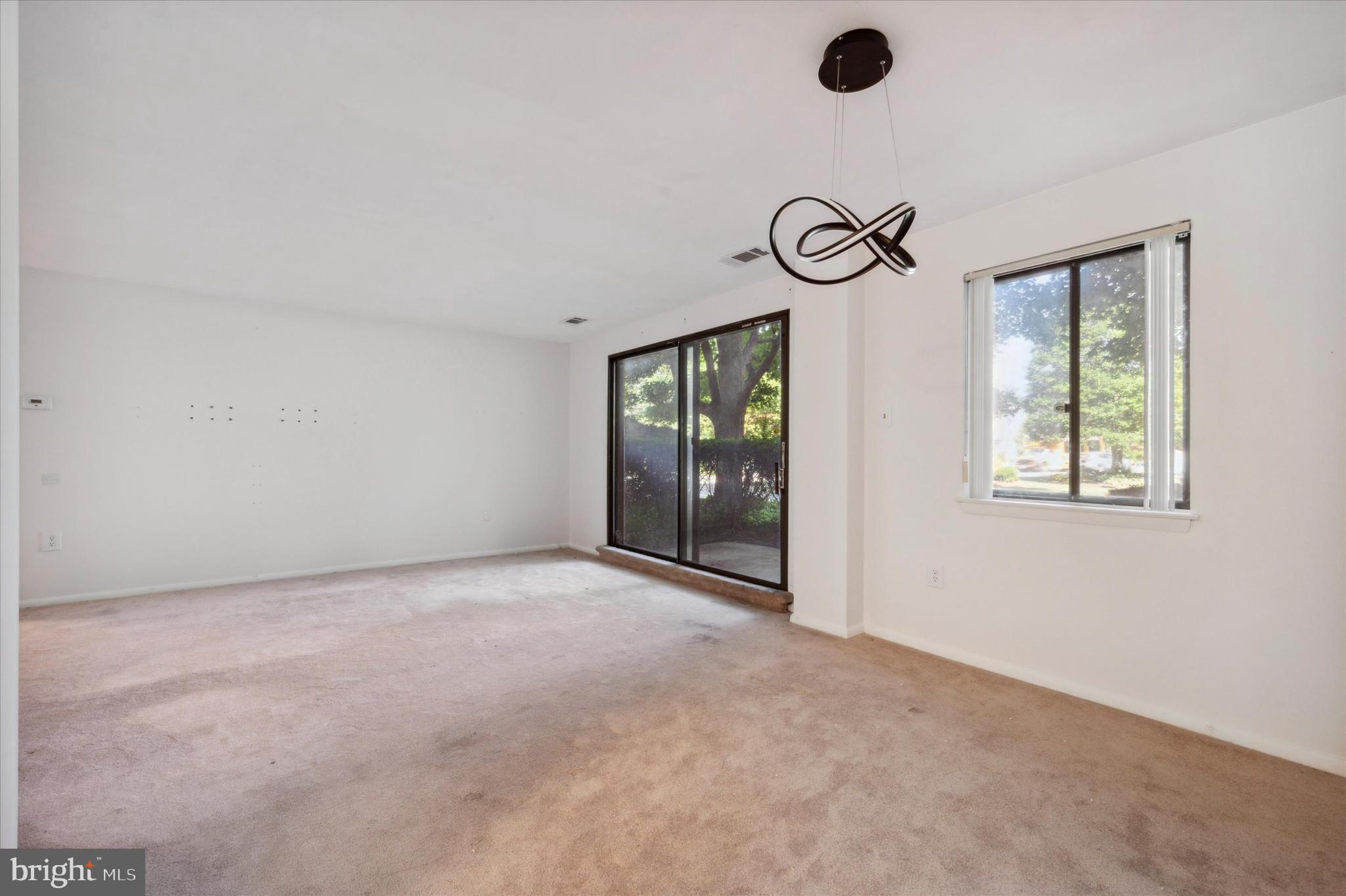 501 North Providence Road, Unit 118 Media, PA 19063 - Photo 7 of 15 Dining Room/Living Room