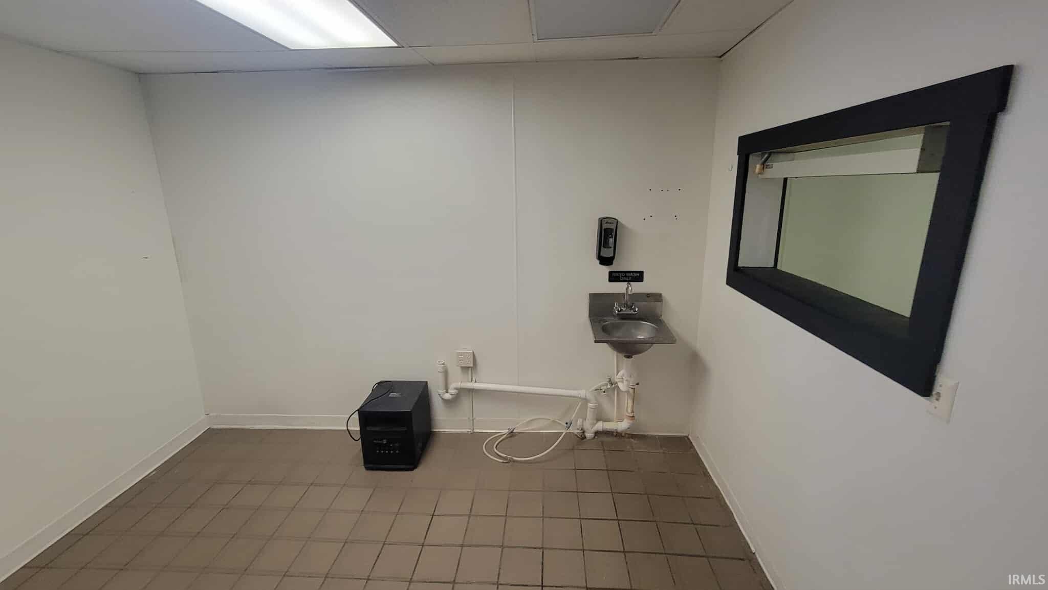 316 South Cavin Street Ligonier, IN 46767 - Photo 7 of 17