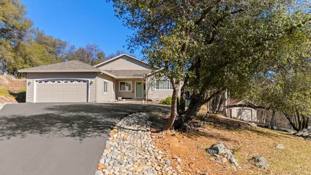 $615,000 | 19891 Apple Valley Drive, Sonora, CA 95370