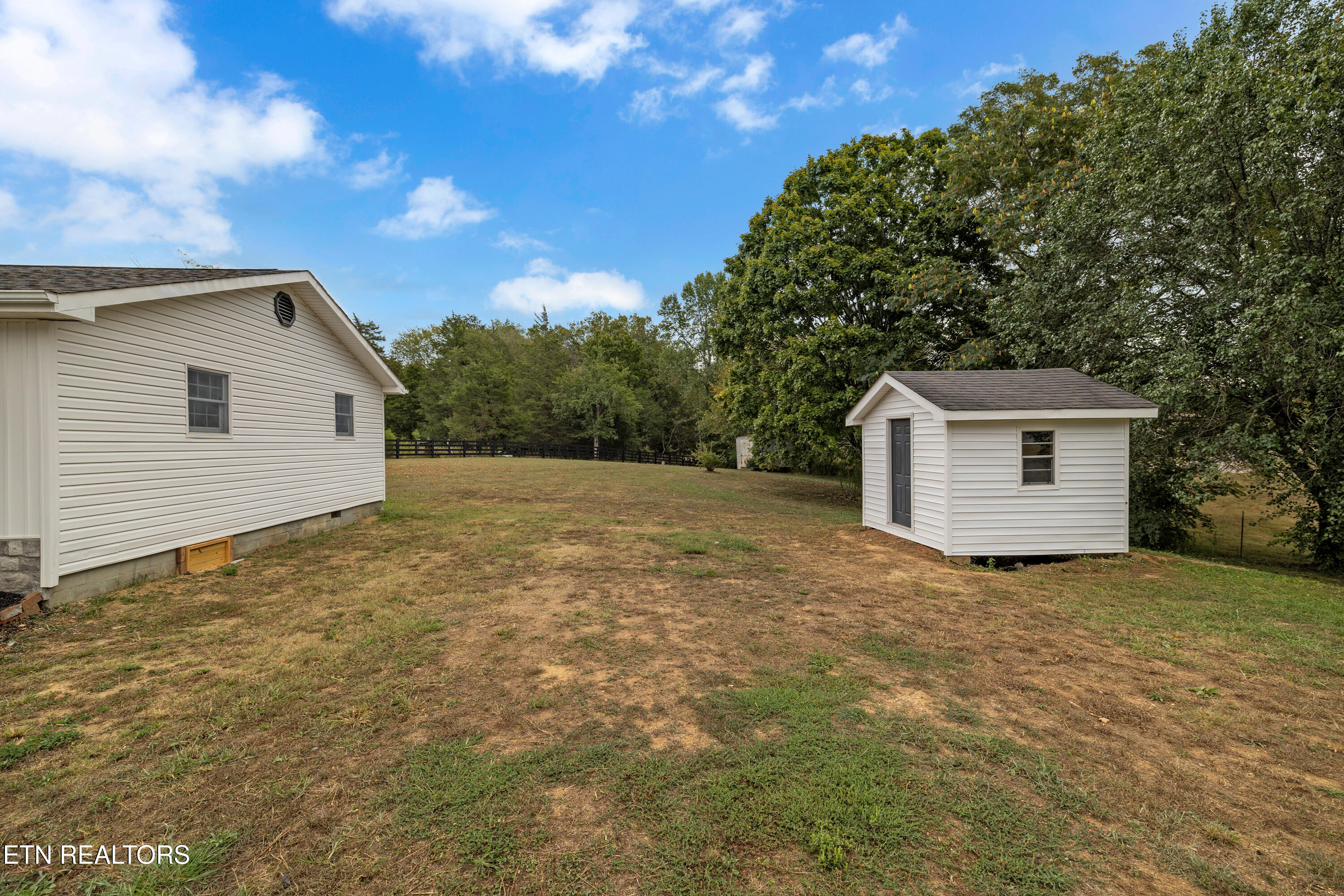 176 Gudger Road Madisonville, TN 37354 - Photo 4 of 30 gudger-107