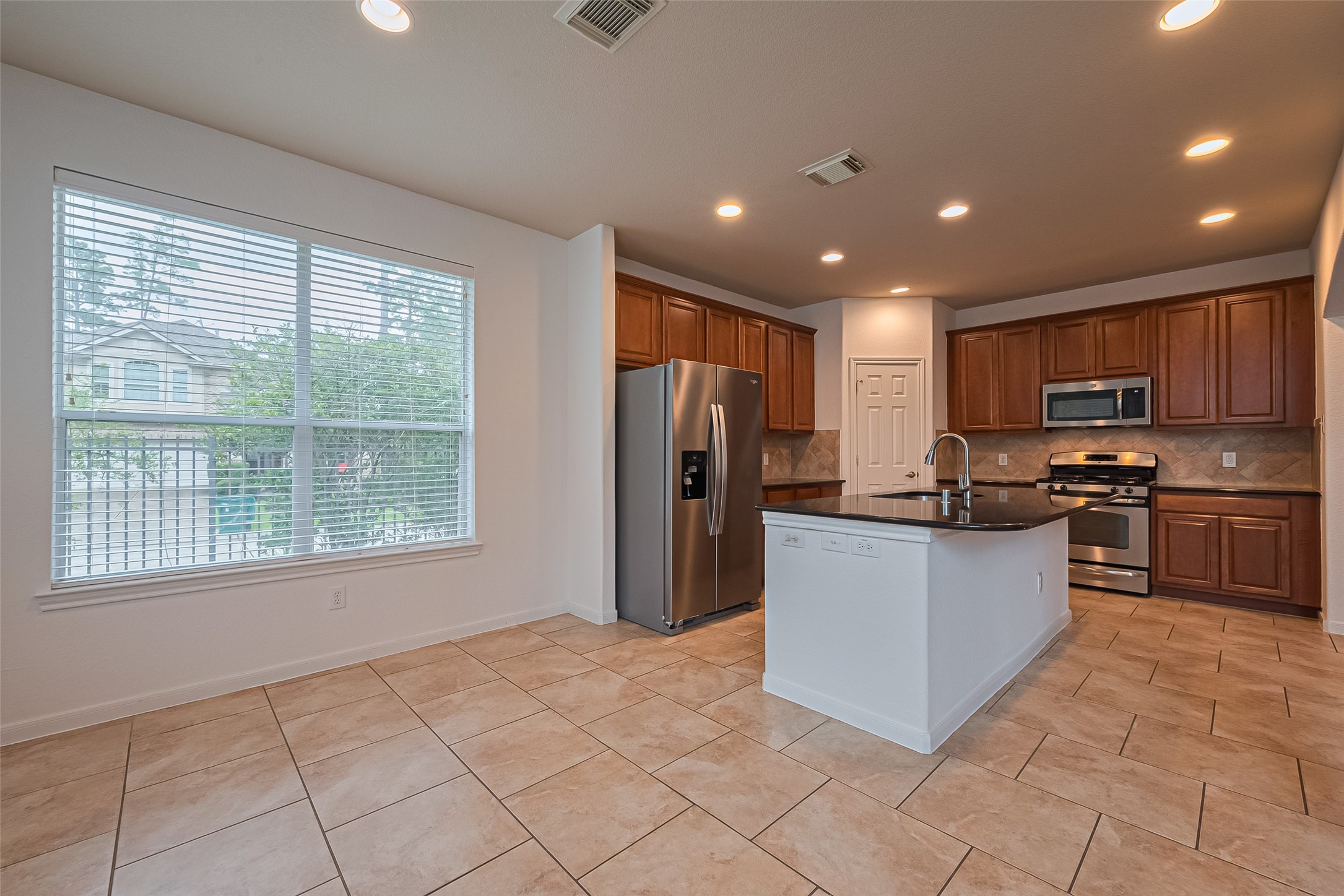 15 Gull Rock Place Spring, TX 77389 - Photo 18 of 50