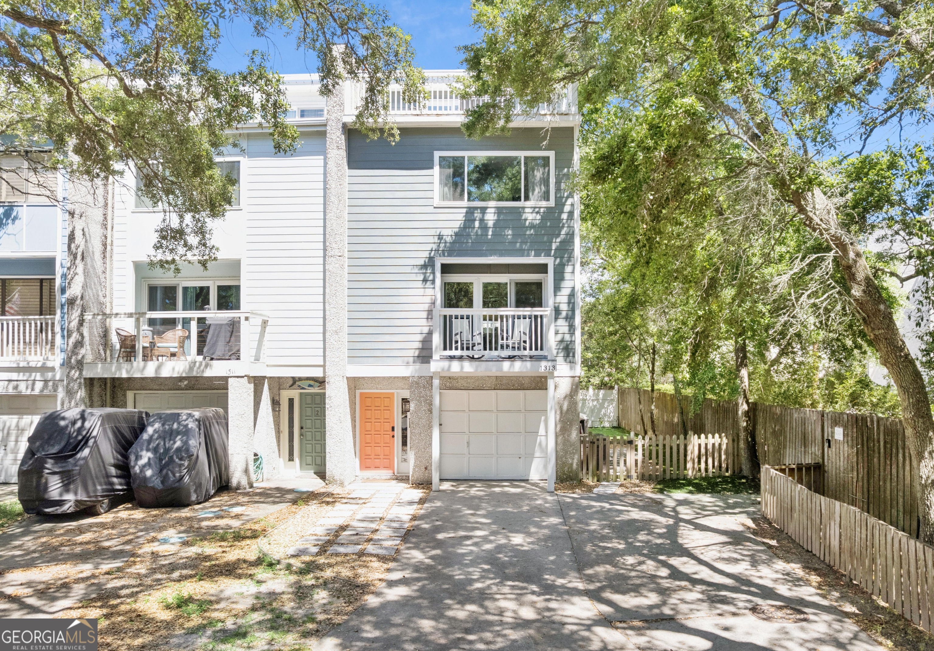 1313 Beach View Drive St. Simons, GA 31522 - Photo 1 of 40