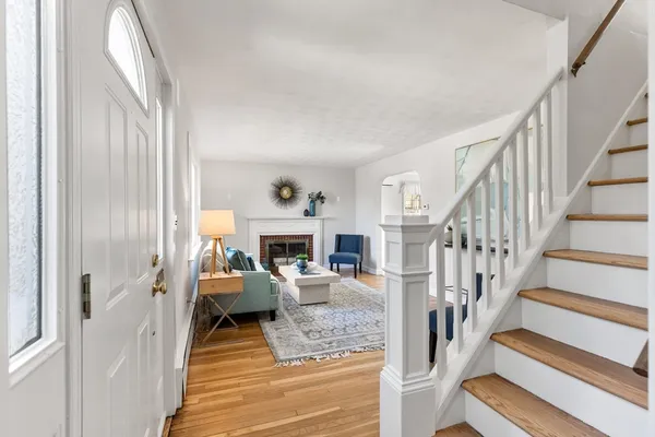 $999,000 | 198 Pond Street, Winchester, MA 01890