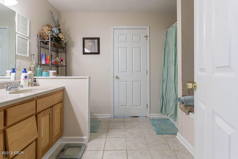 506 Insignia Drive Herrin, IL 62948 - Photo 13 of 24
