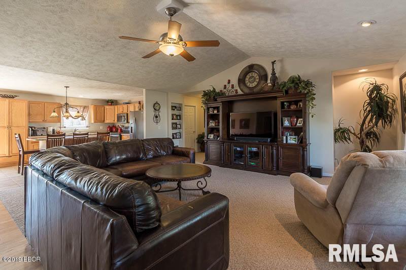 506 Insignia Drive Herrin, IL 62948 - Photo 21 of 24