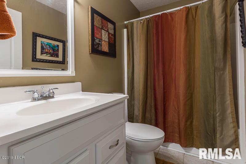 506 Insignia Drive Herrin, IL 62948 - Photo 8 of 24