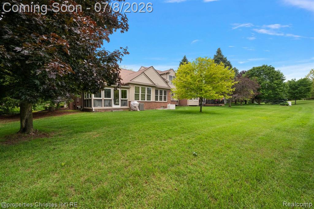 1946 Dunham Drive Rochester, MI 48306 - Photo 36 of 38