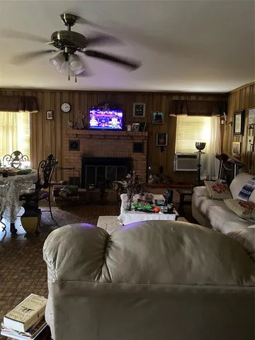 $334,900 | 801 Hospital Street, San Augustine, TX 75972