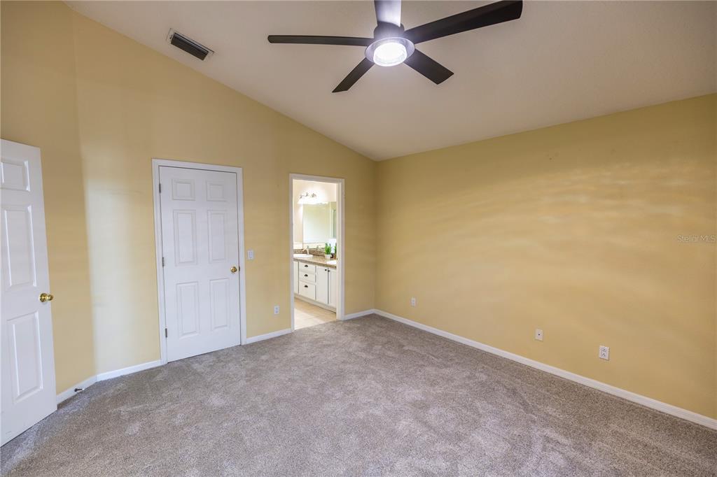 6905 Freeport Road Riverview, FL 33578 - Photo 14 of 46