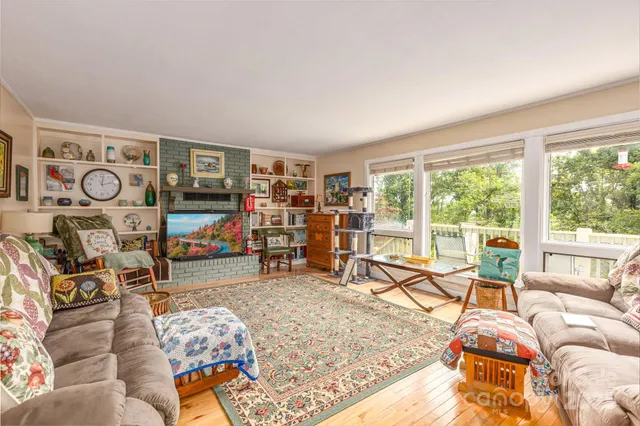 $312,500 | 1174 Apple Lane, Spruce Pine, NC 28777