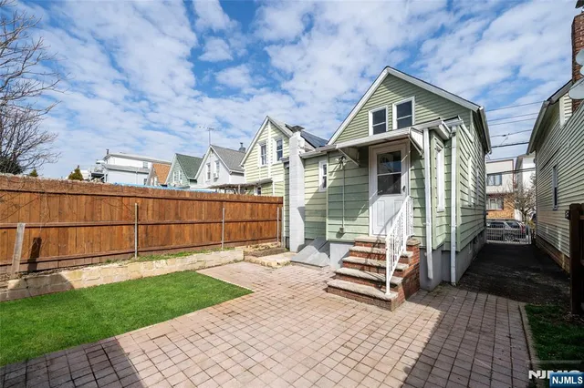 $450,000 | 46 East 16th Street, Bayonne, NJ 07002