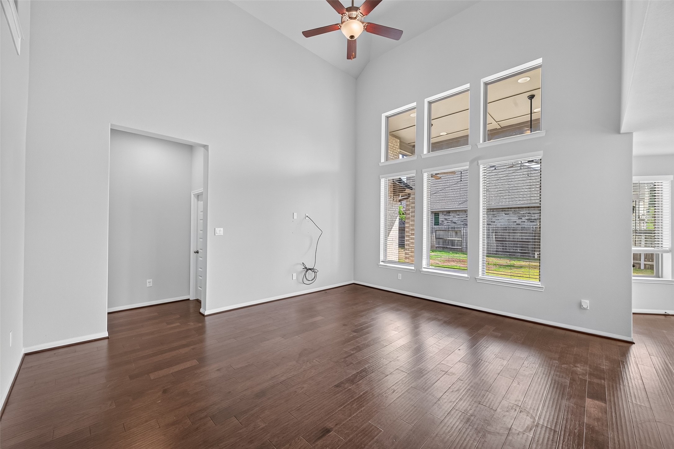 17323 Grand Canyon Road Conroe, TX 77302 - Photo 6 of 40 Triple windows overlook the patio and bring in natural light without the direct sun.