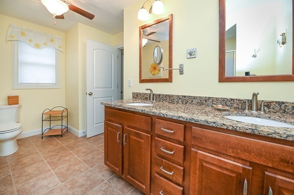5 Renaissance Circle, Unit 5 Salem, NH 03079 - Photo 20 of 41