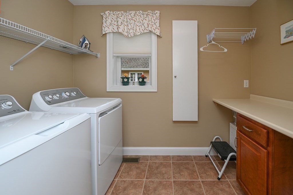 5 Renaissance Circle, Unit 5 Salem, NH 03079 - Photo 21 of 41