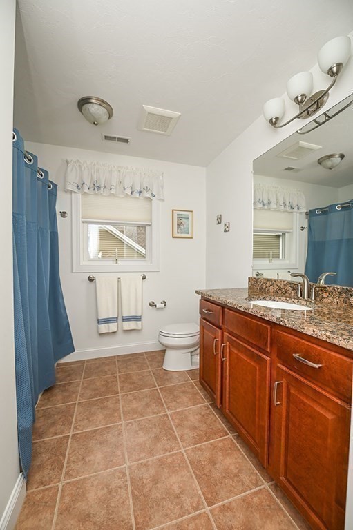 5 Renaissance Circle, Unit 5 Salem, NH 03079 - Photo 28 of 41