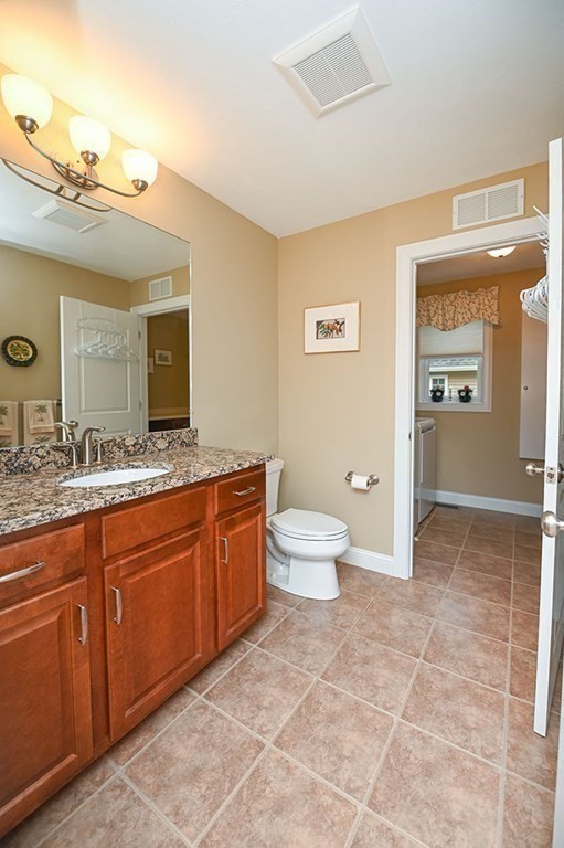 5 Renaissance Circle, Unit 5 Salem, NH 03079 - Photo 29 of 41