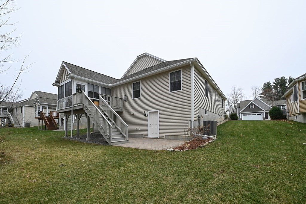 5 Renaissance Circle, Unit 5 Salem, NH 03079 - Photo 34 of 41